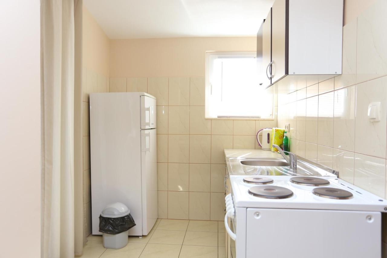 Apartments By The Sea Nemira, Omis - 17039 Tice Exterior foto